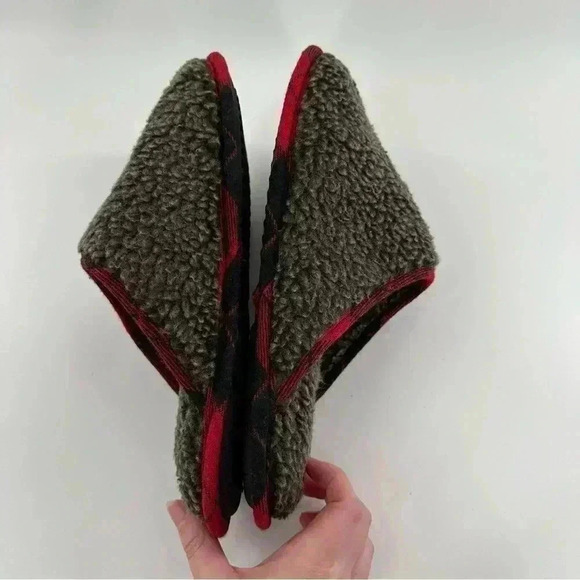 New Eddie Bauer mens slippers size 11 44 gray red plaid
Wool Christmas holiday - Picture 12 of 14